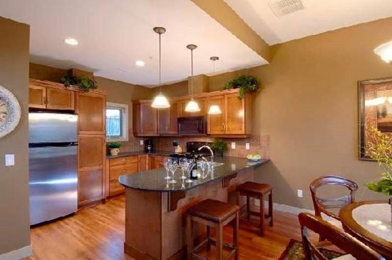 Bellasera Tuscan Villas By Associated Property Management ケロウナ エクステリア 写真